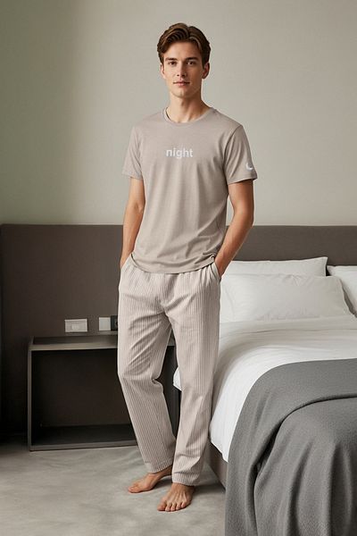 Trendyol Collection Béžová sada pleteného pyžama Regular Fit s potiskem THMAW21PT0393