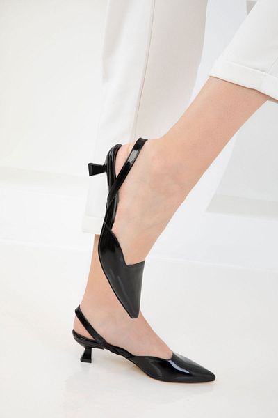 SOHO Black Patent Leather Women's Classic Heeled Shoes 20650
