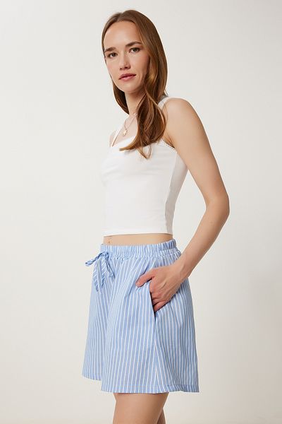 Happiness İstanbul Himmelblaue gestreifte Freizeitshorts für Damen PB00036
