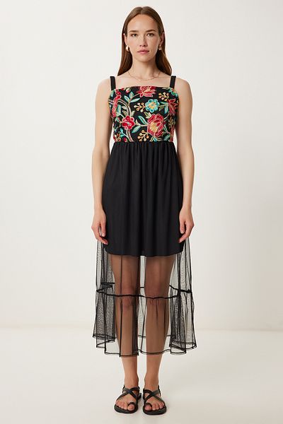Happiness İstanbul Women's Black Floral Embroidered Midi Tulle Dress Tp00066
