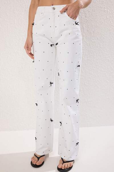 Trendyol Collection Λευκό τζιν με φιόγκο με φιόγκο με κανονική μέση