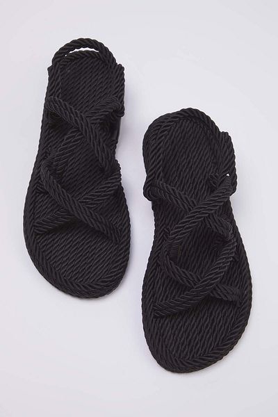 TRENDYOL SHOES Dámské slaměné sandály s černým křížovým páskem TAKSS25SD00056