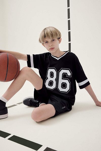 DeFacto Boy's Oversize Wide Fit V-Neck Printed Short Sleeve T-Shirt F2412A825Hs