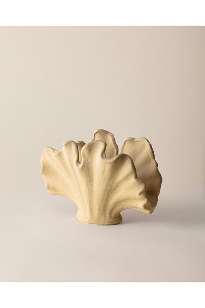 Madame Coco Shelly Vase - Beige