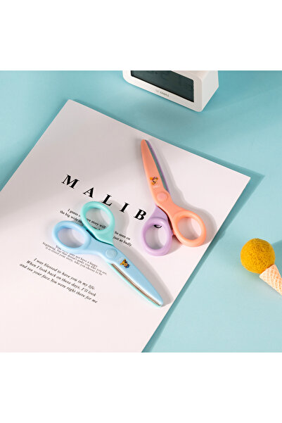 Deli E6023 Scissors Assorted Colours 135mm – ideal for school use