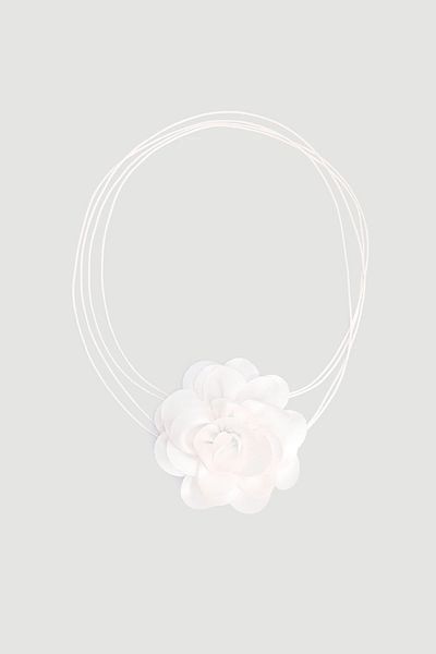 Gusto Drawstring Rose Brooch Necklace - White