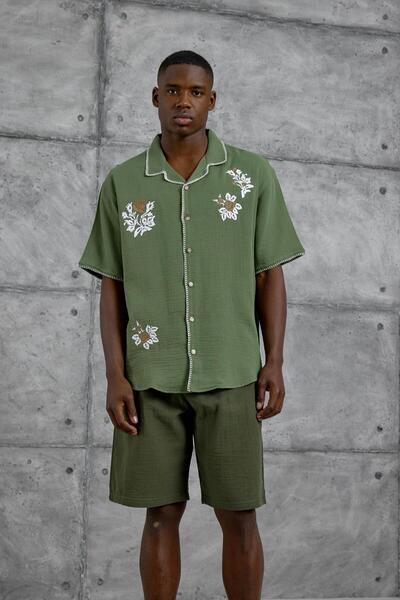 NOMARC Зелена оверсайз сорочка з вишивкою у вигляді листя та короткими рукавами