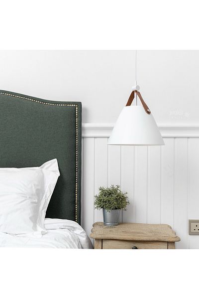 Ucandle White single pendant chandelier with leather base