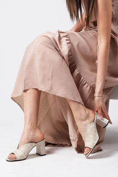Mio Gusto Beige Color Women's Heeled Slippers