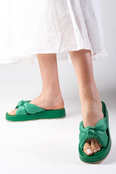 Mio Gusto Holly Green Color Blunt Toe Inflatable Banded Women's Flat Slippers