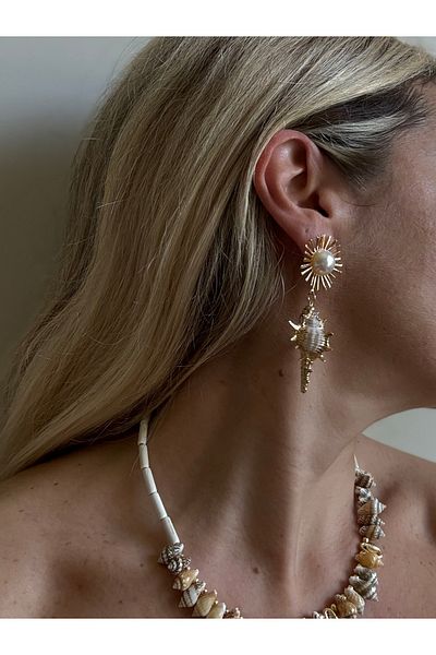 Rossetto Atelier Imported Oyster Earrings