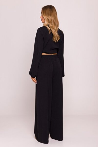 Made of Emotion TIE FRONT CROP TOP