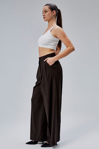 Bolivente Bitter Brown Loose Cut Pleated Fabric Trousers