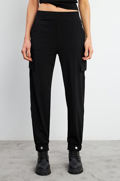 VENA Women's Karina Black Parachute Cargo Pants