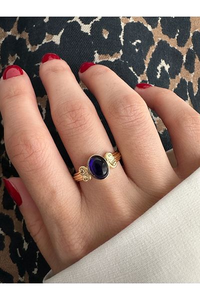 ringbox Navy Blue Oval Stone Wing Ring