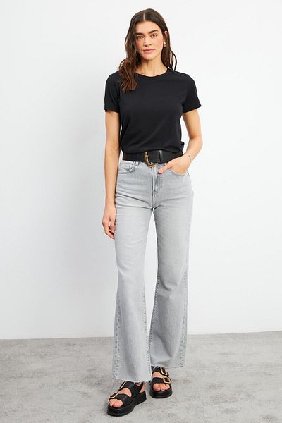 VENA Tricou modal pentru femei Boyfriend, negru, cu decolteu, cu croiala normală (LYOCELL) - 29558-028