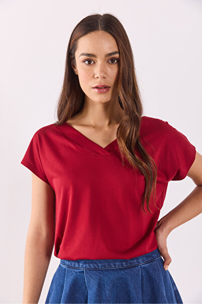 VENA Almira V-Neck Modal T-Shirt with Back Detail (Lyocell) - Burgundy