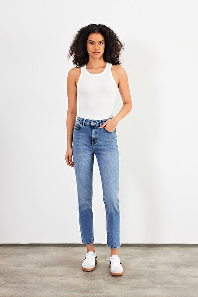 VENA Jessica Vintage Med Blue Mom Jean Pants - Vintage Med Blue