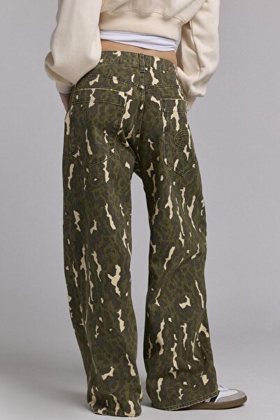 september island Baggy Boyfriend Baggy Jeans with Camouflage Detail
