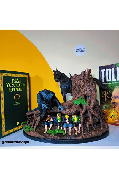 Hobbit Kovuğu Yüzüklerin Efendisi Nazgûl ve Hobbitler - Diorama
