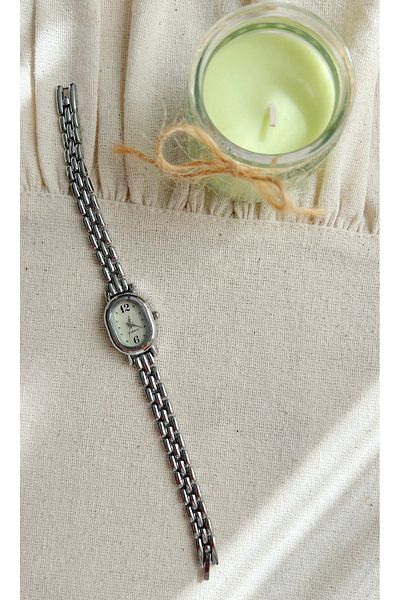QUARTZ Minimal Metal Band Women's Wristwatch Silver Color