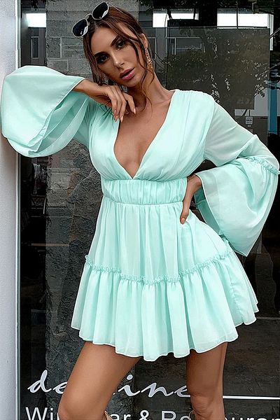 FASHION COCKTAIL Mâneci spaniole late, cu decolteu adânc în V, culoare pastel fosfor, rochie de cocktail de elită, verde apă