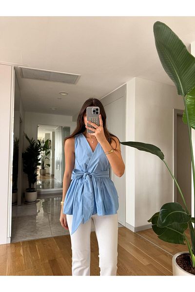LE CARAMBOLE Women's Blue Belted V-Neck Blouse