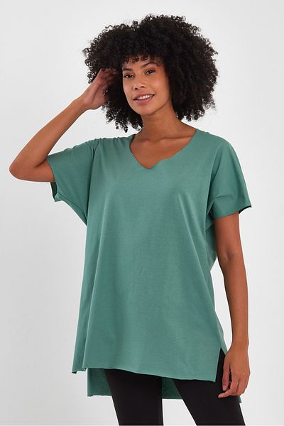 AMAZING CRASH Women's V-Neck Slit Oversize Basic T-Shirt