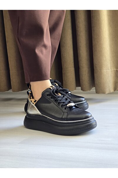 Melinta Shoes حذاء رياضي نسائي من Melinta بنمط الفهد ونعل عالٍ لتقويم العظام