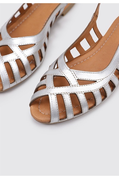 CUCA Women's Daily Genuine Leather Sandals