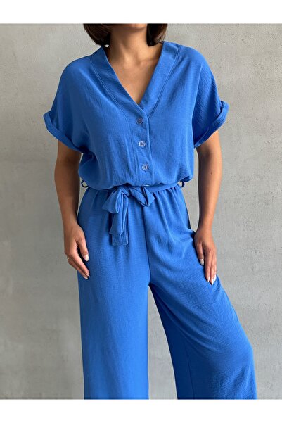 BEJNA Blauer Jumpsuit mit Gürtel – Damen, Knopfdetails