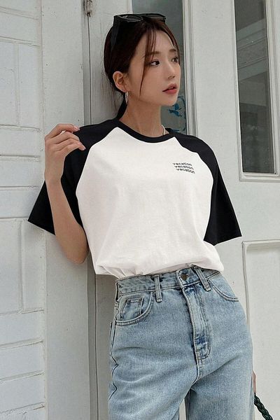 DUBU BUTİK Vocation Piece Single Jersey T-Shirt - Λευκό μαύρο με στάμπα Oversize κοντομάνικο μπλουζάκι με λαιμόκοψη