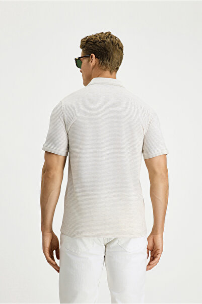 Kiğılı Μπλουζάκι με κανονική εφαρμογή, με σχέδια από λύκρα, με λαιμόκοψη πόλο και τσέπες