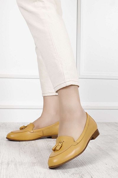 GÖNDERİ(R) Women / Girls Mustard Tasseled Genuine Leather Ballerinas