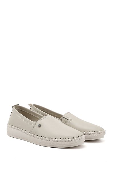 GÖNDERİ(R) Women/Girls Beige Genuine Leather Comfort Shoes