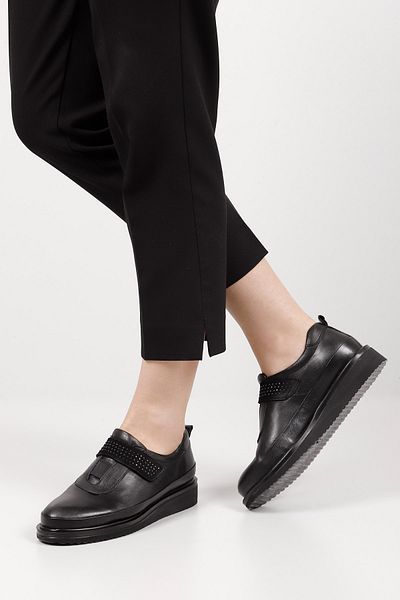 GÖNDERİ(R) Women's Black Wedge Sole Stone Detailed Genuine Leather Shoes