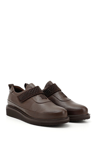 GÖNDERİ(R) Women's Brown Antique Wedge Sole Stone Detailed Genuine Leather Shoes