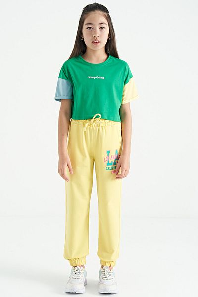 TOMMY LIFE Πράσινο κείμενο με στάμπα O-Neck Off-Shoulder Oversize T-shirt για κορίτσια - 75130