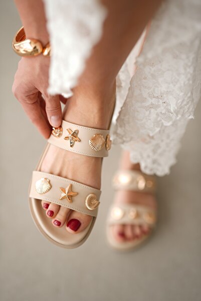 selinshoes Peony Yıldız Toka Detaylı Kadın Terlik- EKRU