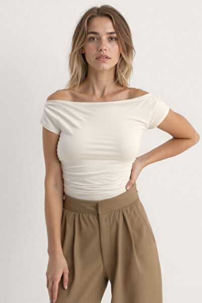 Vitrin Boat Neck Blouse