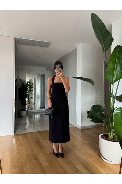 HARMONY GLOBAL Black Neck Strap Midi Dress with Slit Detail – Fit Mold, Tok Double Fabric 146
