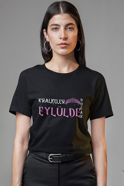 qoeuyl boutique Queens Are Born This Month Printed Mother Wife Gift for Dear Friend 100% Cotton Black Women's T-Shirt