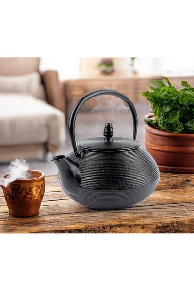 Tavola Sakura cast iron kettle 0.8 l black