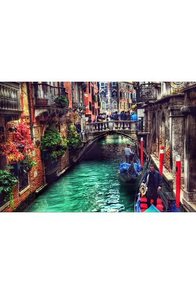 media Fototapet de perete autoadeziv si lavabil Cu gondola prin Venetia, 250 x 150 cm