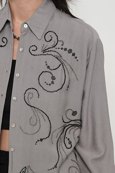 Orfeo Negro Women's Front Beaded Oversize Cut-Out Solid Color Shirt