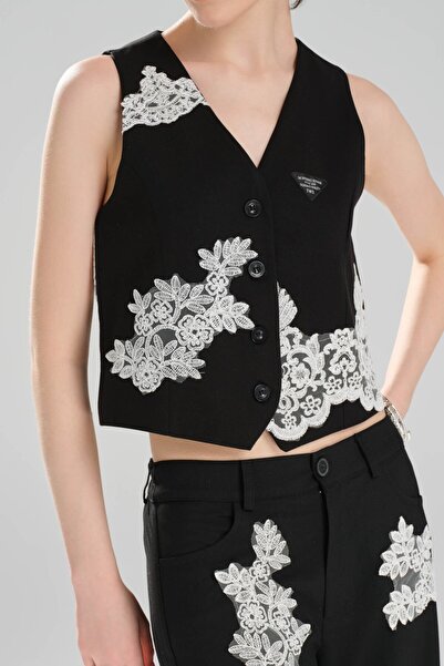 tw3 Women's Lace Appliqued Design Slim Fit Vest