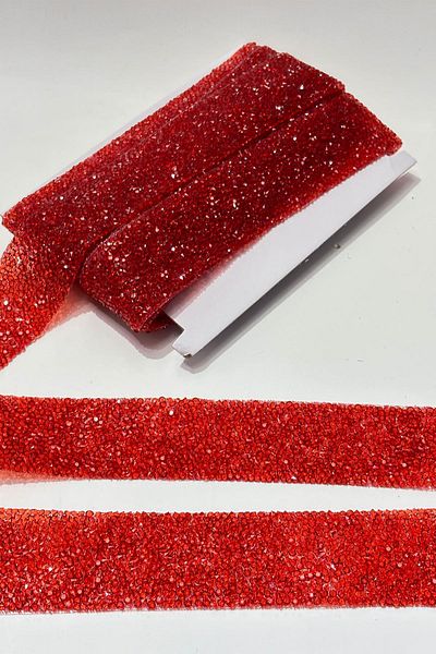 Limelia Red Iron-On Stripe Stone Beads 4 cm