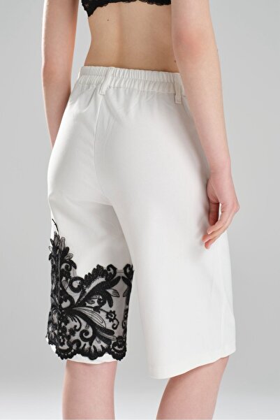 tw3 Γυναικείο σορτς βερμούδα με δαντέλα με απλικέ σχέδιο