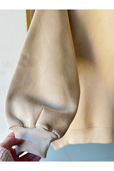 MİHRA STORE Banu Yandan oversized Φούτερ με κουκούλα και τρεις κορδόνες με οβάλ τσέπες-ZN1644 Stone