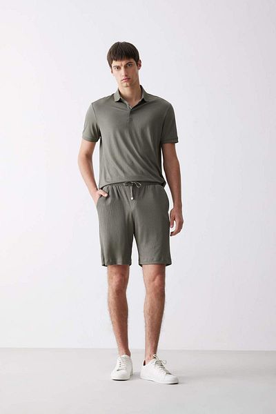 DeFacto Slim Fit Slim Fit με υφή κοντομάνικο τσαλακωμένο μπλουζάκι πόλο E1222ax25sm